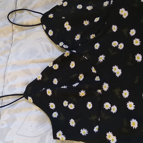 J for Justify Super soft and stretchy bodycon dainty floral daisy midi dress - Picture 5 of 6